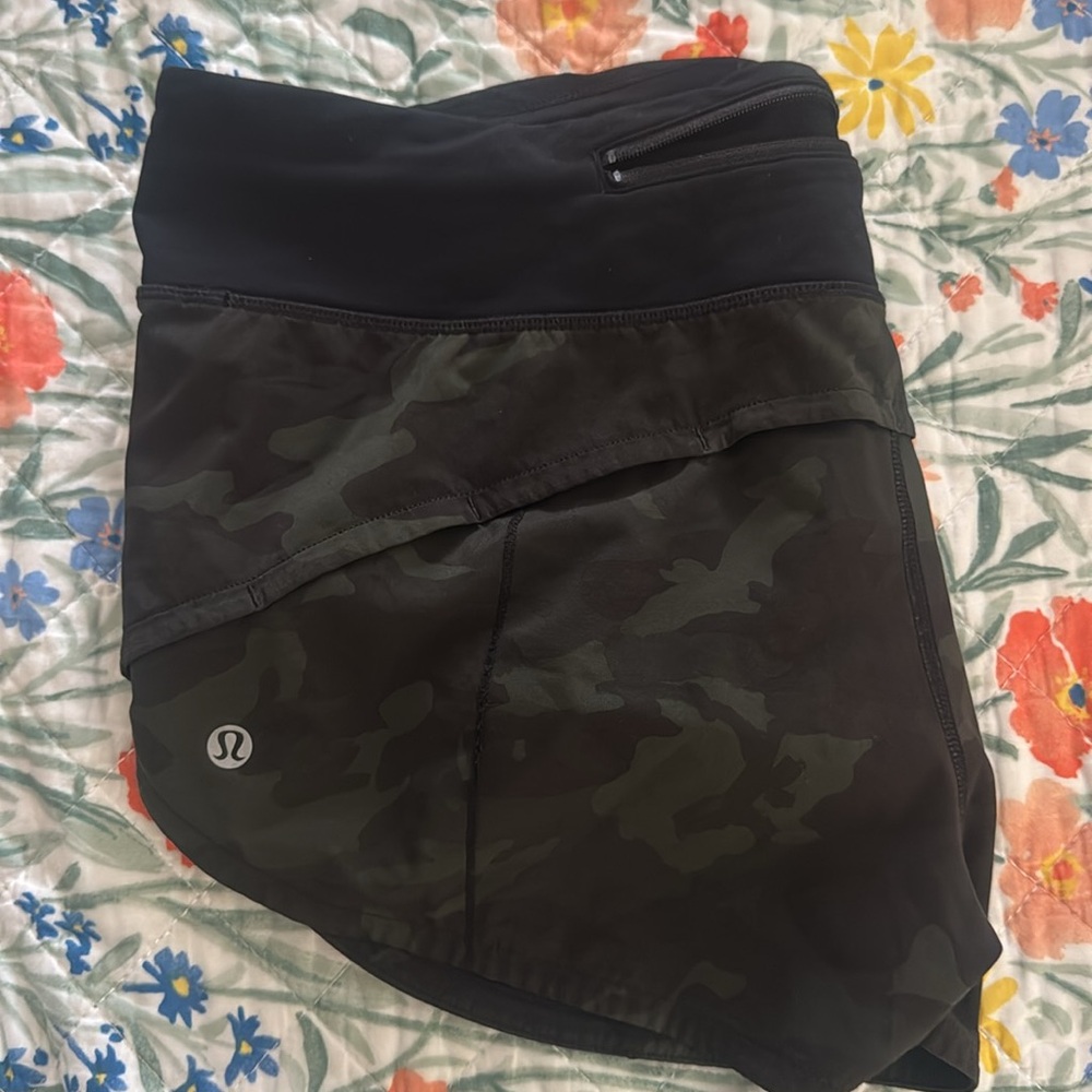 Lululemon Speed Up 2.5 Short Incognito Camo sz 8